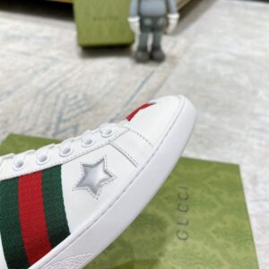 GUCCI ACE EMBROIDERED STARS SNEAKER - G155