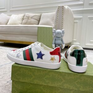 GUCCI ACE EMBROIDERED STARS SNEAKER - G155