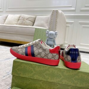 GUCCI ACE GG SUPREME SNEAKER - G153