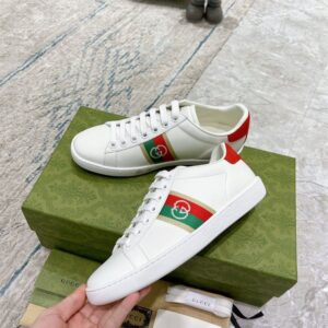 GUCCI ACE SNEAKER WITH INTERLOCKING G - G157