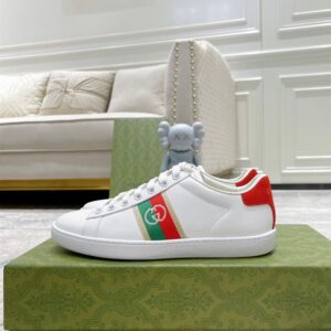 GUCCI ACE SNEAKER WITH INTERLOCKING G - G157