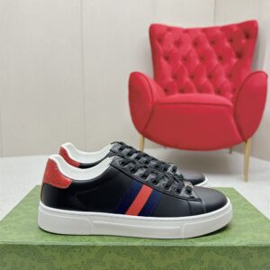 GUCCI ACE SNEAKER WITH WEB BLACK LEATHER - G121