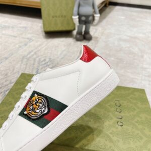 GUCCI ACE TIGER SNEAKER - G146