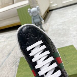 GUCCI BLACK LEATHER SNEAKER - G154