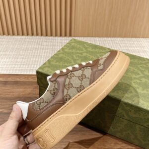 GUCCI GG EMBOSSED SNEAKERS BROWN - G104