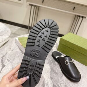 GUCCI GG HORSEBIT SLIPPER - Q119