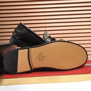 GUCCI GG LOAFER WITH TASSEL - IK041