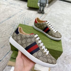 GUCCI GG SUPREME BEIGE SNEAKER - G140