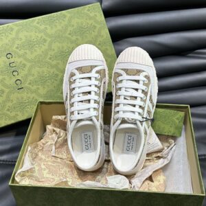 GUCCI GG SUPREME CANVAS SNEAKERS - G045