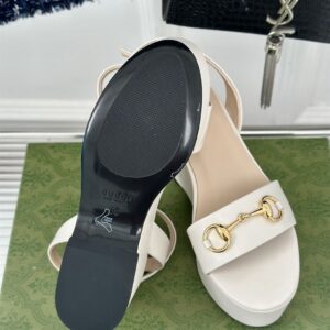 GUCCI HORSEBIT FLATFORM SANDAL - Q002