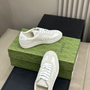 GUCCI INTERLOCKING G SNEAKER WHITE SUEDE - G039