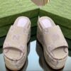 GUCCI JUMBO GG PLATFORM SLIDE SANDAL - Q048