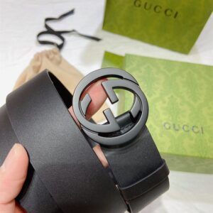 GUCCI LEATHER BELT WITH INTERLOCKING G - AB010