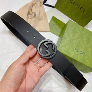 GUCCI LEATHER BELT WITH INTERLOCKING G - AB010