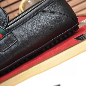 GUCCI LOAFER WITH DOUBLE G - IK051