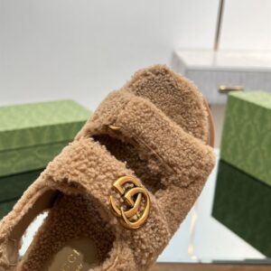 GUCCI MERINO WOOL SANDAL - Q034