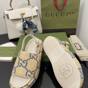 GUCCI MONOGRAM PLATFORM ROUND TOE RUBBER SOLE - Q078