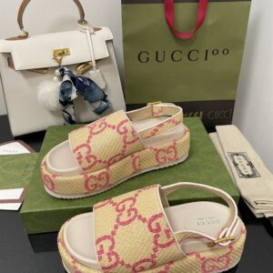 GUCCI MONOGRAM PLATFORM ROUND TOE RUBBER SOLE - Q079