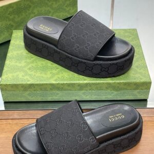 GUCCI PLATFORM SLIDE SANDAL - Q040