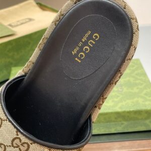 GUCCI PLATFORM SLIDE SANDAL - Q041