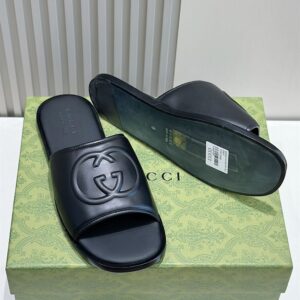 GUCCI SLIDE SANDAL WITH INTERLOCKING G - Q093