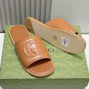 GUCCI SLIDE SANDAL WITH INTERLOCKING G - Q094