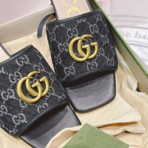 GUCCI SLIDE WITH DOUBLE G - Q072