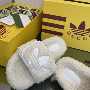 GUCCI x ADIDAS GG PLATFORM SANDAL – Q063