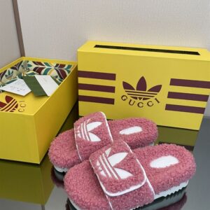 GUCCI x ADIDAS GG PLATFORM SANDAL - Q064