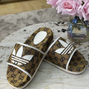 GUCCI x ADIDAS SLIDE SANDAL - Q085