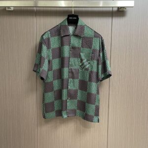 LOUIS VUITTON COLLAR SHORT-SLEEVED SILK SHIRT - V058