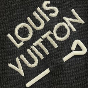 LOUIS VUITTON EMBROIDERED SIGNATURE SHORT-SLEEVED COTTON CREWNECK BLACK - V012