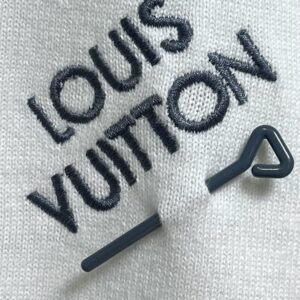 LOUIS VUITTON EMBROIDERED SIGNATURE SHORT-SLEEVED COTTON CREWNECK WHITE - V013