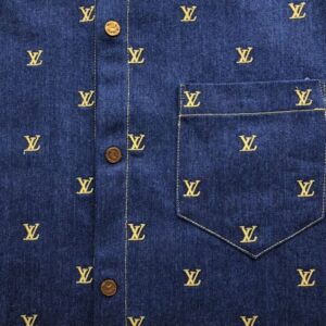 LOUIS VUITTON EMBROIDERED SIGNATURE SHORT-SLEEVED DENIM SHIRT - V048