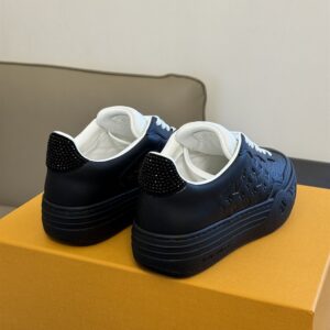 LOUIS VUITTON GROOVY PLATFORM SNEAKER - L122