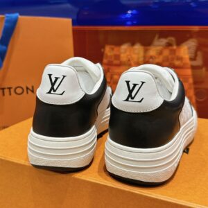 LOUIS VUITTON GROOVY PLATFORM SNEAKER - L144