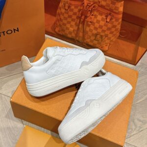 LOUIS VUITTON GROOVY PLATFORM SNEAKER - L146