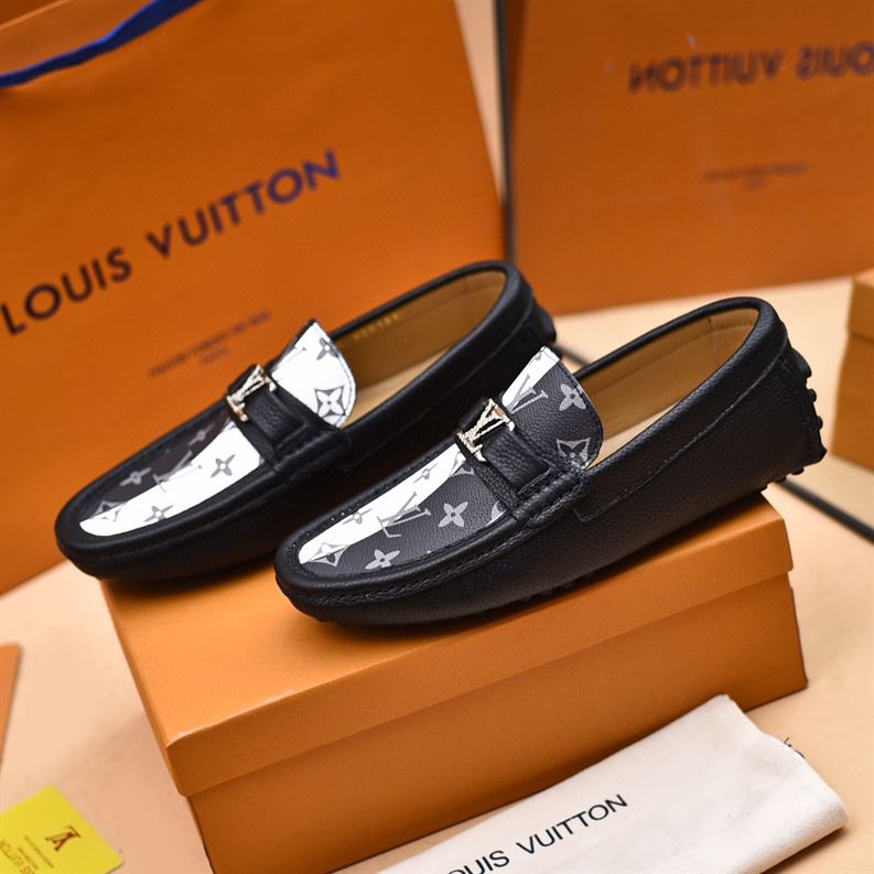 LOUIS VUITTON HOCKENHEIM MOCCASIN - T062