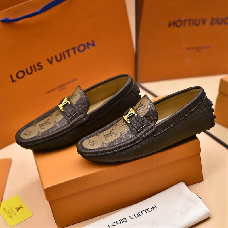 LOUIS VUITTON HOCKENHEIM MOCCASIN - T063