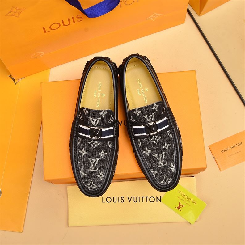 LOUIS VUITTON HOCKENHEIM MOCCASIN - T077