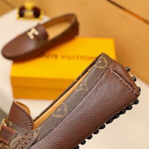 LOUIS VUITTON HOCKENHEIM MOCCASIN - T080