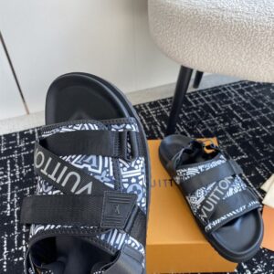 LOUIS VUITTON HONOLULU MULE SANDAL - S031