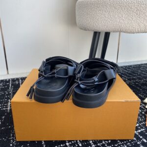 LOUIS VUITTON HONOLULU MULE SANDAL - S031