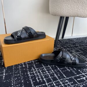 LOUIS VUITTON HONOLULU MULE SANDAL - S032