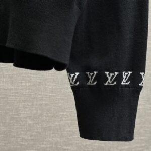 LOUIS VUITTON LONG-SLEEVED COTTON CREWNECK - J050