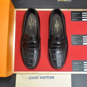 LOUIS VUITTON LOUIS LOAFER - T059