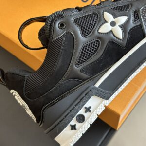 LOUIS VUITTON LV SKATE SNEAKER BLACK WHITE - L081