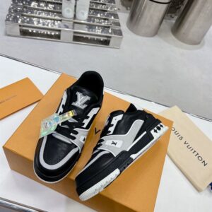 LOUIS VUITTON LV TRAINER BLACK GREY WHITE - L096