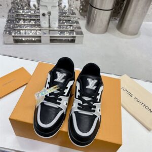 LOUIS VUITTON LV TRAINER BLACK GREY WHITE - L096