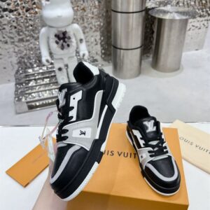 LOUIS VUITTON LV TRAINER BLACK GREY WHITE - L096